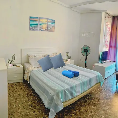 Apartamento Compartido Con Vista Al Puerto Homestay Valencia